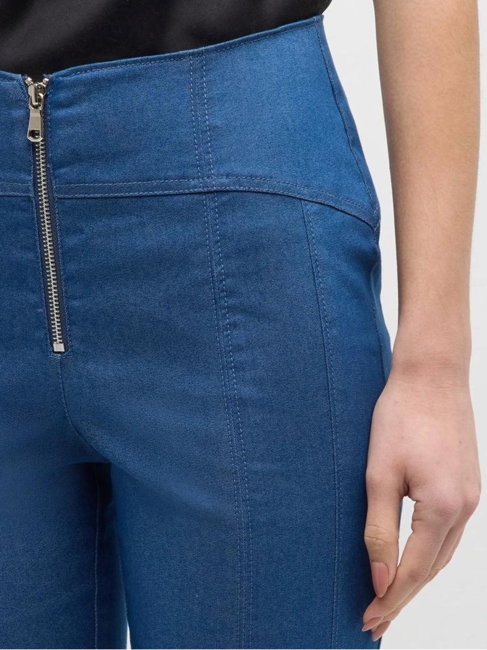 Cinq a Sept Women’s Loren Denim Pants Size 4 NWT - Picture 3 of 14